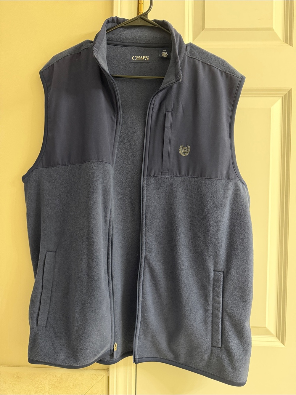 Chaps Men’s Navy Fleece Vest with Zip Pockets